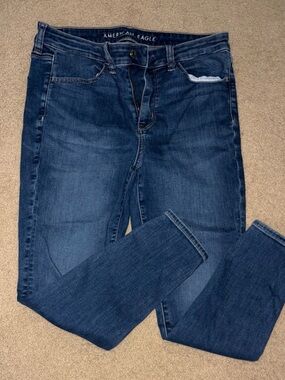 American Eagle Outfitters Straight-Leg Women's Jeans in Dark Blue Wash